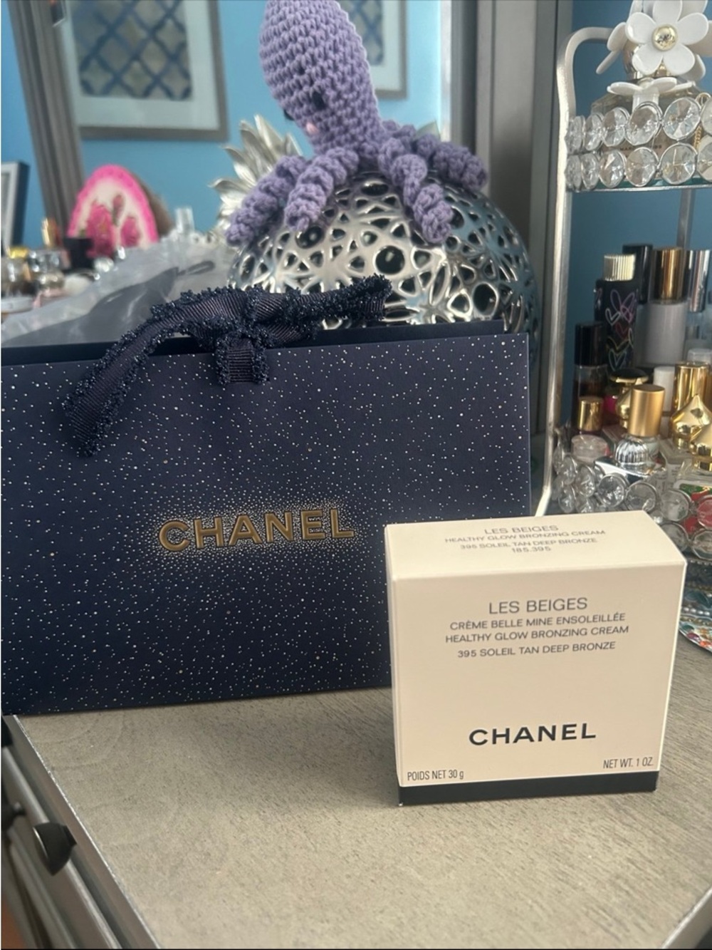 CHANEL Les Beiges Healthy Glow Bronzing Cream 395 and holiday bag